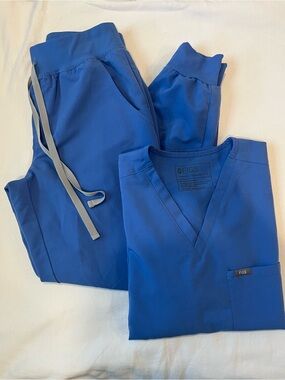 FIGS Scrub Set S/M Ceil Blue
